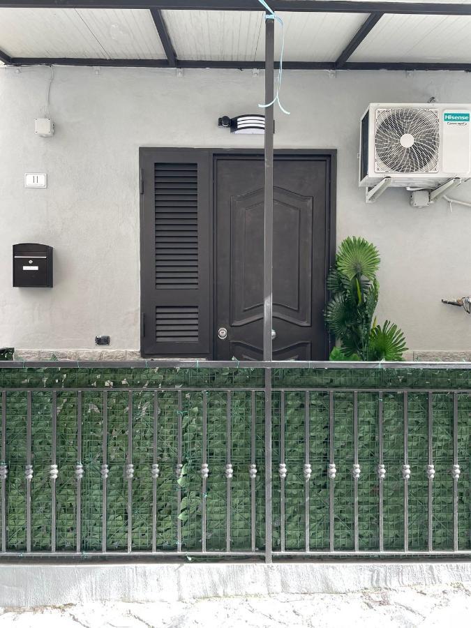 Casa Vacanze Luisa Napels Buitenkant foto