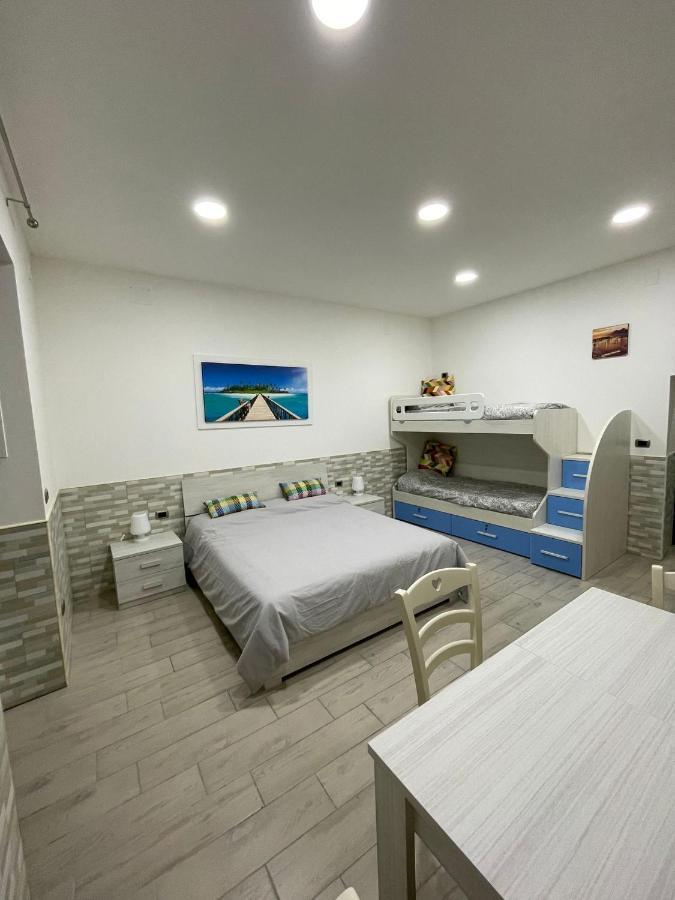 Casa Vacanze Luisa Napels Buitenkant foto
