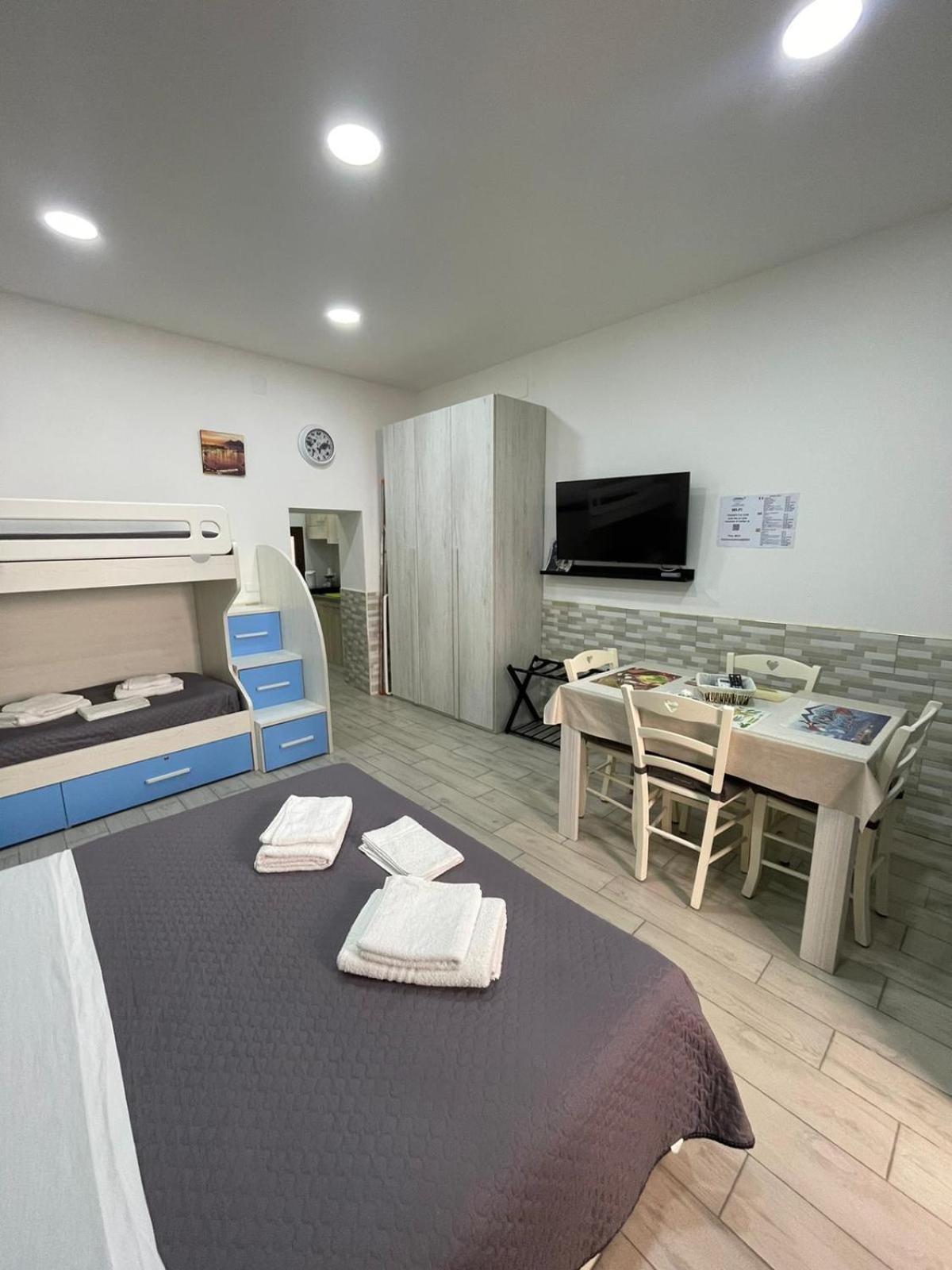 Casa Vacanze Luisa Napels Buitenkant foto