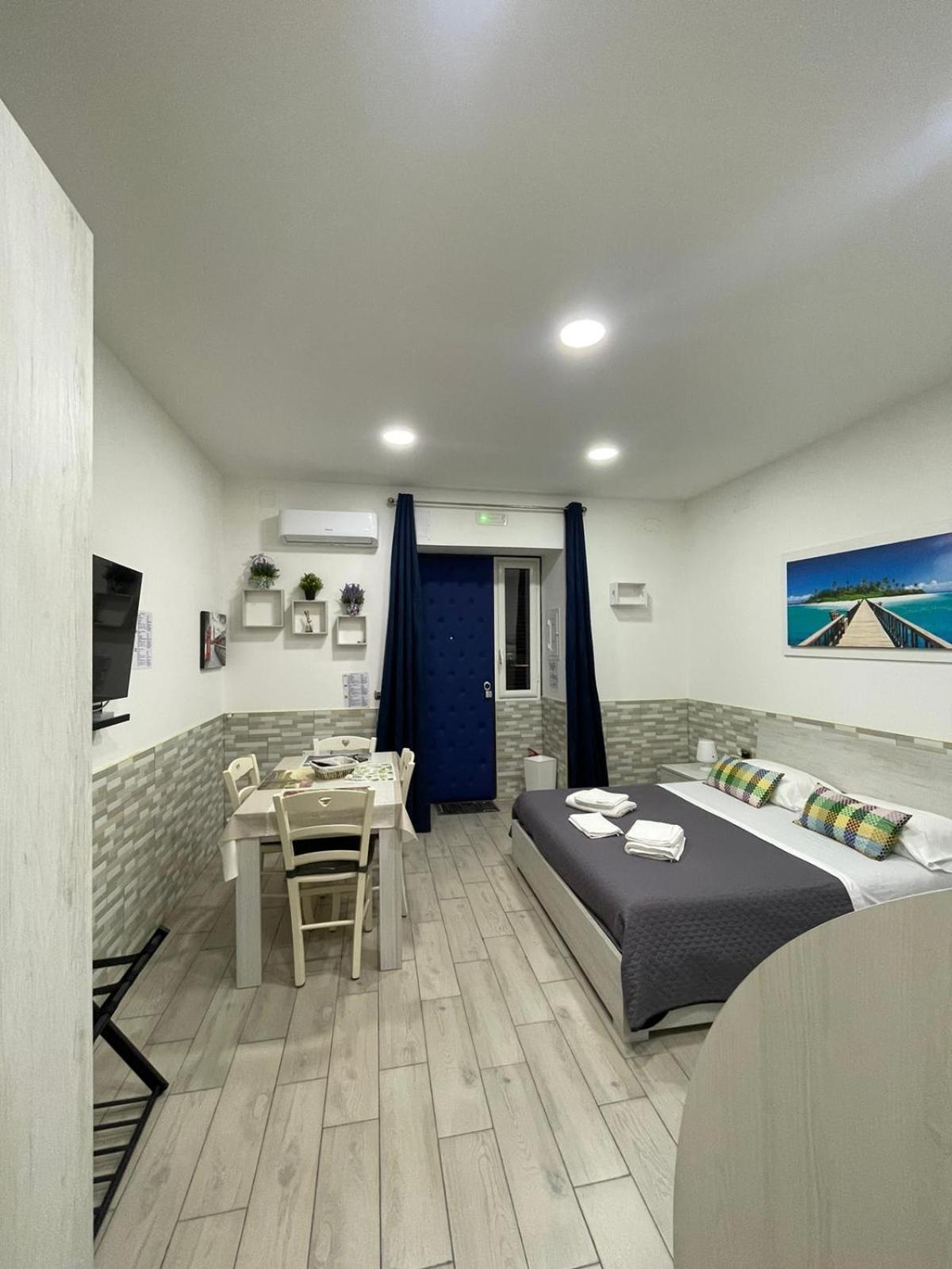 Casa Vacanze Luisa Napels Buitenkant foto